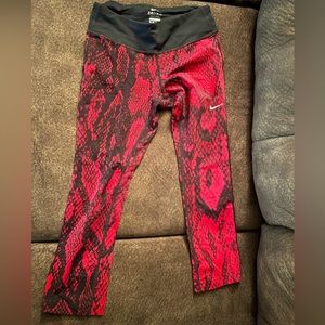 Nike Dri-Fit Capri Leggings